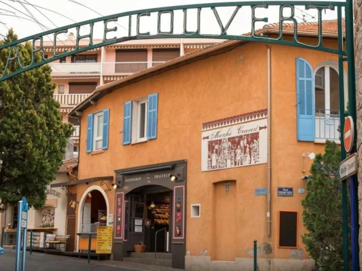 Apartment Studio Cabine Avec Balcon, Piscine Et Parking - Sainte Maxime - Fr-1-226-509 France