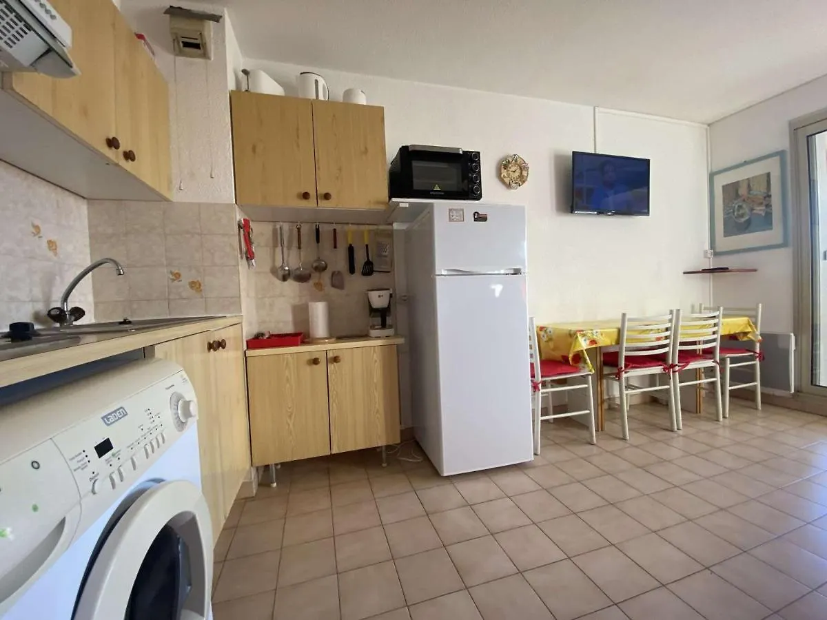 Apartment Studio Cabine Avec Balcon, Piscine Et Parking - Sainte Maxime - Fr-1-226-509